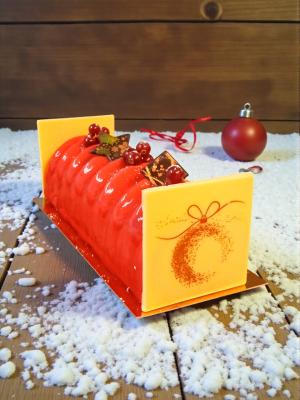 Bûche 'fruits rouges' - 4 parts-