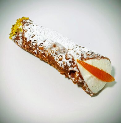 Z) cannolo siciliano