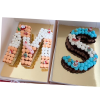 Number cake / letter cake