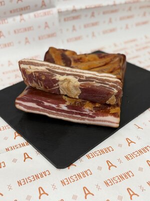 Poitrine de porc fumé en tranches