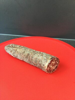 Saucisson sec de brebis aux noisettes